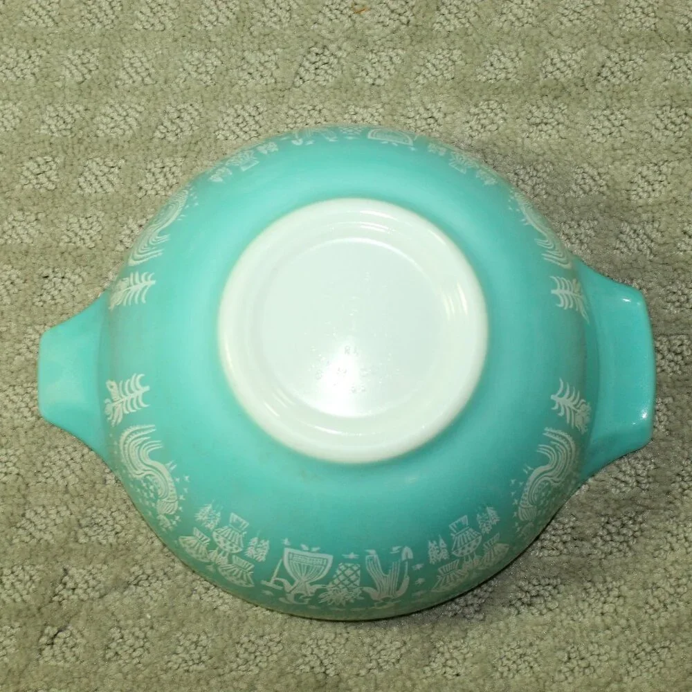 Pyrex this vintage